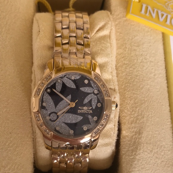 Invicta Other - Retro Invicta Gold wrist watch